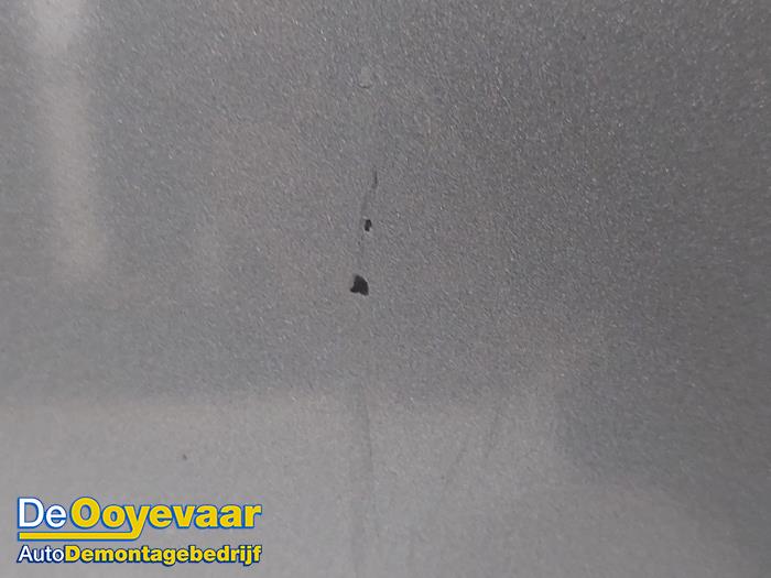 Baklucka från en Fiat Doblo (263) 2.0 D Multijet 2010