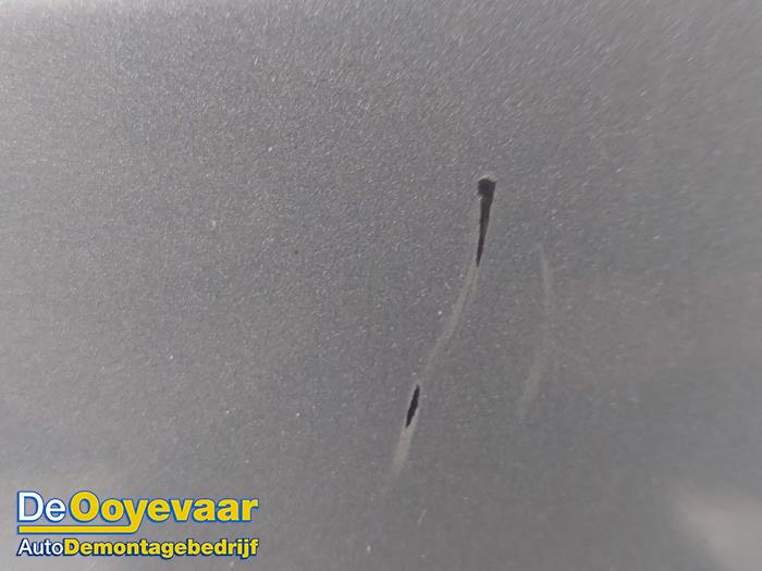 Baklucka från en Fiat Doblo (263) 2.0 D Multijet 2010