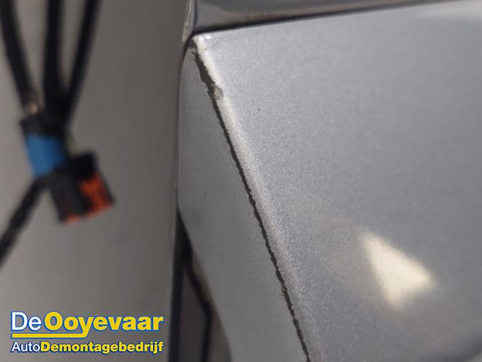 Baklucka från en Fiat Doblo (263) 2.0 D Multijet 2010