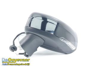 Begagnade Skärmspegel, vänster Volvo XC90 II 2.0 T8 16V Twin Engine AWD Pris € 349,99 Marginaltabell erbjuds av Autodemontagebedrijf De Ooyevaar