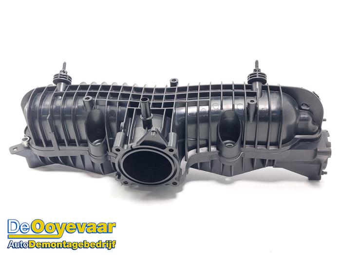 Insugsrör från en Volvo V40 (MV) 1.5 T2 16V Geartronic 2018