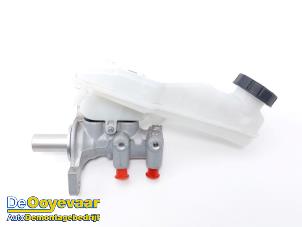 Gebruikte Hoofdremcilinder Opel Corsa F (UB/UH/UP) 1.2 Turbo 12V 100 Prijs € 39,99 Margeregeling aangeboden door Autodemontagebedrijf De Ooyevaar