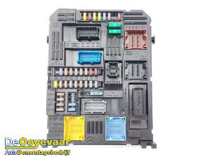 Gebruikte Bodycontrol Module Opel Corsa F (UB/UH/UP) 1.2 Turbo 12V 100 Prijs € 69,99 Margeregeling aangeboden door Autodemontagebedrijf De Ooyevaar