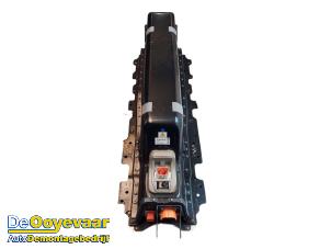 Begagnade Batteri (hybrid) Volvo XC60 II (UZ) 2.0 T8 16V Recharge, Twin Engine AWD Pris € 2.999,99 Marginaltabell erbjuds av Autodemontagebedrijf De Ooyevaar