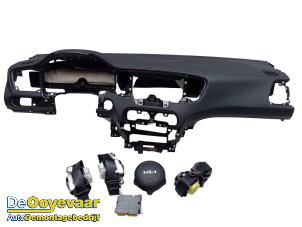Gebruikte Airbag set + dashboard Kia Proceed (CD) 1.5 T-GDI 16V Prijs € 1.099,99 Margeregeling aangeboden door Autodemontagebedrijf De Ooyevaar