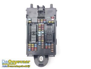 Gebruikte Zekeringkast Volvo XC60 II (UZ) 2.0 T8 16V Recharge, Twin Engine AWD Prijs € 45,00 Margeregeling aangeboden door Autodemontagebedrijf De Ooyevaar