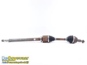 Begagnade Drivaxel, höger fram Landrover Range Rover Evoque (LVJ/LVS) 2.2 eD4 16V 5-drs. Pris € 129,99 Marginaltabell erbjuds av Autodemontagebedrijf De Ooyevaar