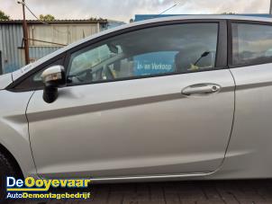 Begagnade Dörr, 2-dörrars, vänster Ford Fiesta 6 (JA8) 1.6 TDCi 16V 95 Pris € 99,99 Marginaltabell erbjuds av Autodemontagebedrijf De Ooyevaar