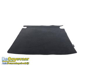 Begagnade Bagagematta Mercedes GLK (204.7/9) 2.2 220 CDI 16V BlueEff.,BlueTEC 4-Matic Pris € 59,99 Marginaltabell erbjuds av Autodemontagebedrijf De Ooyevaar