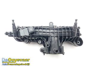 Begagnade Insugsrör Lynk &amp; Co 01 1.5 PHEV Pris € 119,99 Marginaltabell erbjuds av Autodemontagebedrijf De Ooyevaar