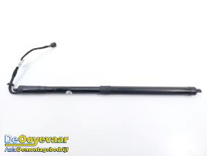 Begagnade Motor, baklucka Landrover Range Rover Sport (LW) 3.0 SDV6 Pris € 99,99 Marginaltabell erbjuds av Autodemontagebedrijf De Ooyevaar