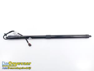 Begagnade Motor, baklucka Landrover Range Rover Sport (LW) 3.0 SDV6 Pris € 99,99 Marginaltabell erbjuds av Autodemontagebedrijf De Ooyevaar