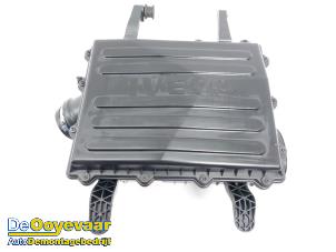 Gebruikte Luchtfilterhuis Iveco New Daily VI 33S14, 35C14, 35S14 Prijs € 149,99 Margeregeling aangeboden door Autodemontagebedrijf De Ooyevaar