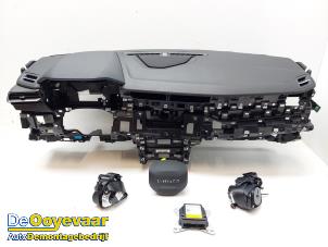 Begagnade Airbag set + instrumentbräda Lynk &amp; Co 01 1.5 PHEV Pris € 1.399,99 Marginaltabell erbjuds av Autodemontagebedrijf De Ooyevaar