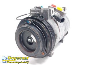 Gebruikte Pomp Airco Iveco New Daily VI 33S14, 35C14, 35S14 Prijs € 59,99 Margeregeling aangeboden door Autodemontagebedrijf De Ooyevaar