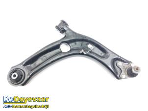 Gebruikte Draagarm rechts-voor Volkswagen Tiguan (AD1) 2.0 TSI 16V 4Motion Prijs € 79,99 Margeregeling aangeboden door Autodemontagebedrijf De Ooyevaar