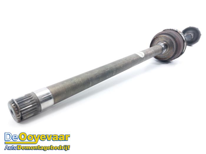 Steekas rechts-achter van een Volvo XC90 II 2.0 T8 16V Twin Engine AWD 2015