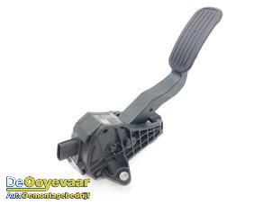 Używane Pedal gazu Toyota Yaris Cross (PB1/PJ1) 1.5 12V Hybrid 130 Cena € 15,00 Procedura marży oferowane przez Autodemontagebedrijf De Ooyevaar