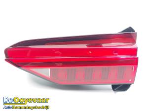 Begagnade Baklykta, höger Audi A6 Avant (C8) 2.0 40 TDI Mild Hybrid Pris € 199,99 Marginaltabell erbjuds av Autodemontagebedrijf De Ooyevaar