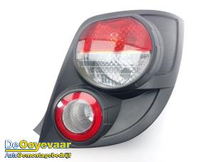Gebruikte Achterlicht rechts Chevrolet Aveo (300) 1.3 D 16V Prijs € 29,99 Margeregeling aangeboden door Autodemontagebedrijf De Ooyevaar