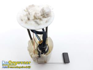 Gebruikte Tank element Pomp Opel Insignia 2.0 CDTI 16V 130 Ecotec Prijs € 29,99 Margeregeling aangeboden door Autodemontagebedrijf De Ooyevaar