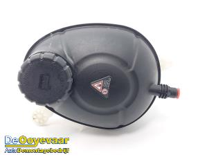 Gebruikte Expansievat Mercedes GLC AMG (X253) 3.0 43 AMG V6 Turbo 4-Matic Prijs € 15,00 Margeregeling aangeboden door Autodemontagebedrijf De Ooyevaar