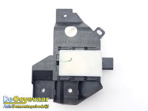 Begagnade Dödvinkelsensor Kia Sportage (NQ5E) 1.6 T-GDi Hybrid 16V Pris € 179,99 Marginaltabell erbjuds av Autodemontagebedrijf De Ooyevaar