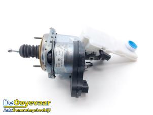 Begagnade Bromsservo Lynk &amp; Co 01 1.5 PHEV Pris € 155,00 Marginaltabell erbjuds av Autodemontagebedrijf De Ooyevaar