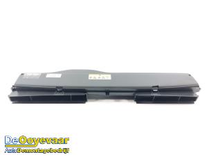 Gebruikte Luchtgeleider Seat Leon Sportstourer (KLF) 1.5 eTSI 16V Prijs € 39,99 Margeregeling aangeboden door Autodemontagebedrijf De Ooyevaar