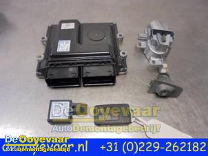 Gebruikte Kontaktslot + computer Volvo V40 (MV) 2.0 D4 16V Prijs € 75,00 Margeregeling aangeboden door Autodemontagebedrijf De Ooyevaar