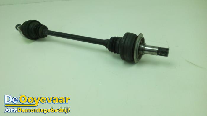 Drivaxel, höger bak från en Mercedes-Benz C (C204) 2.2 C-250 CDI 16V BlueEfficiency 2012