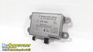 Gebruikte Antenne Versterker Mercedes S (W221) 3.0 S-350 BlueTec 24V Prijs € 9,99 Margeregeling aangeboden door Autodemontagebedrijf De Ooyevaar