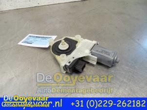 Gebruikte Raammotor Portier Porsche Panamera (970) 4.8 V8 32V 4S Prijs € 25,00 Margeregeling aangeboden door Autodemontagebedrijf De Ooyevaar