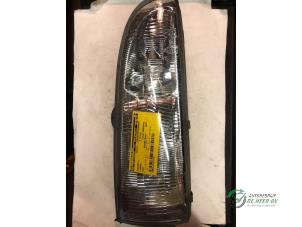 Begagnade Strålkastare, höger Hyundai H-100 2.5 Diesel Pris € 50,00 Marginaltabell erbjuds av Autobedrijf de Heer B.V.