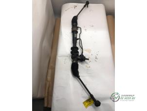 Begagnade Servostyrningsbox Hyundai H-100 2.5 Diesel Pris € 100,00 Marginaltabell erbjuds av Autobedrijf de Heer B.V.