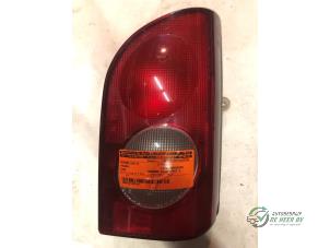 Begagnade Baklykta, höger Hyundai H-100 2.5 Diesel Pris € 25,00 Marginaltabell erbjuds av Autobedrijf de Heer B.V.