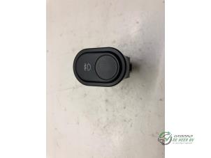 Begagnade Dimljusbrytare Daewoo Espero 1.8 CD Pris € 10,00 Marginaltabell erbjuds av Autobedrijf de Heer B.V.