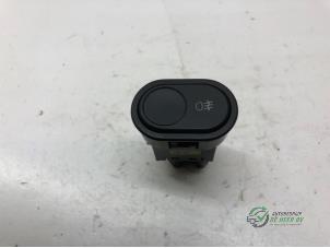 Begagnade Dimljusbrytare Daewoo Espero 1.8 CD Pris € 10,00 Marginaltabell erbjuds av Autobedrijf de Heer B.V.