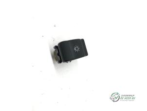 Gebruikte Licht Schakelaar Fiat Cinquecento 1.1i Sporting Prijs € 10,00 Margeregeling aangeboden door Autobedrijf de Heer B.V.