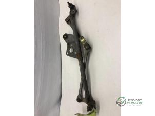 Gebruikte Ruitenwis Mechaniek Peugeot 106 II 1.6 GTi 16V Prijs € 35,00 Margeregeling aangeboden door Autobedrijf de Heer B.V.