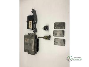 Begagnade Cylinderlåsuppsättning (komplett) Renault Laguna II (BG) 1.8 16V Pris € 75,00 Marginaltabell erbjuds av Autobedrijf de Heer B.V.