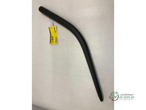 Begagnade Bakre torkararm Renault Laguna II (BG) 1.6 16V Pris € 15,00 Marginaltabell erbjuds av Autobedrijf de Heer B.V.