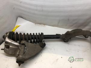 Gebruikte Veerpoot links-voor Alfa Romeo 147 (937) Prijs € 65,00 Margeregeling aangeboden door Autobedrijf de Heer B.V.