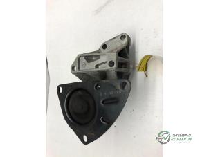 Gebruikte Motorsteun Volkswagen Lupo (6X1) Prijs € 20,00 Margeregeling aangeboden door Autobedrijf de Heer B.V.