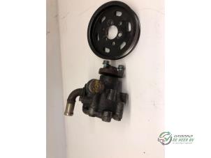 Gebruikte Stuurbekrachtiging Pomp Skoda Octavia Combi (1U5) Prijs € 50,00 Margeregeling aangeboden door Autobedrijf de Heer B.V.