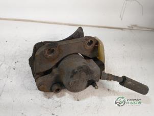 Gebruikte Remklauw (Tang) links-voor Renault Clio II Societe (SB) 1.5 dCi 65 Prijs € 35,00 Margeregeling aangeboden door Autobedrijf de Heer B.V.