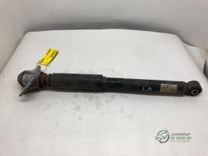 Begagnade Stötdämpare, vänster bak Seat Leon (1P1) 1.9 TDI 105 Pris € 25,00 Marginaltabell erbjuds av Autobedrijf de Heer B.V.