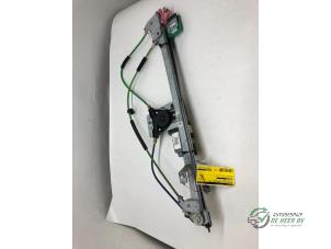 Begagnade Fönstermekanism, 2-dörrars, höger fram Citroen Jumpy (G9) 2.0 HDiF 16V 125 Pris € 60,00 Marginaltabell erbjuds av Autobedrijf de Heer B.V.