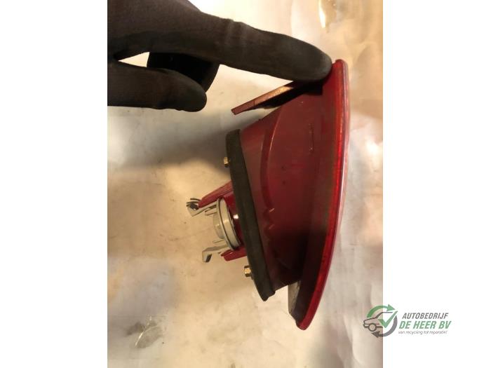 Baklykta, vänster från en Skoda Fabia (6Y2) 1.4i 16V 2006