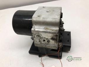 Begagnade ABS-pump Lancia Ypsilon (843) 1.2 16V Pris € 50,00 Marginaltabell erbjuds av Autobedrijf de Heer B.V.